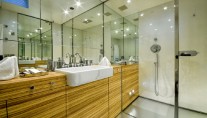 Yacht MABROUK -  VIP Bathroom
